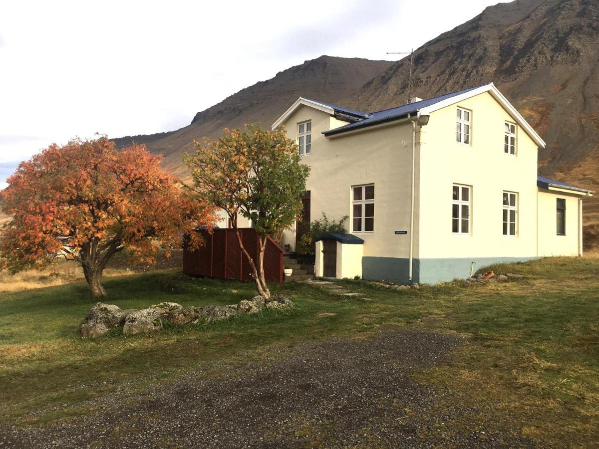 Korpudalur Hi Hostel Flateyri Eksteriør bilde