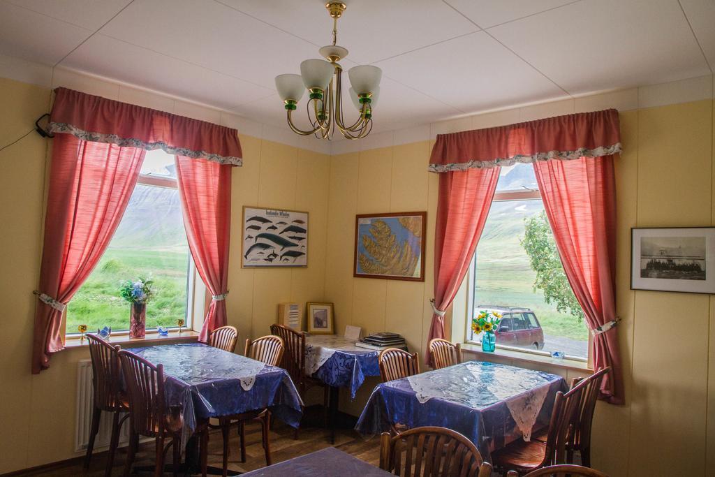 Korpudalur Hi Hostel Flateyri Eksteriør bilde
