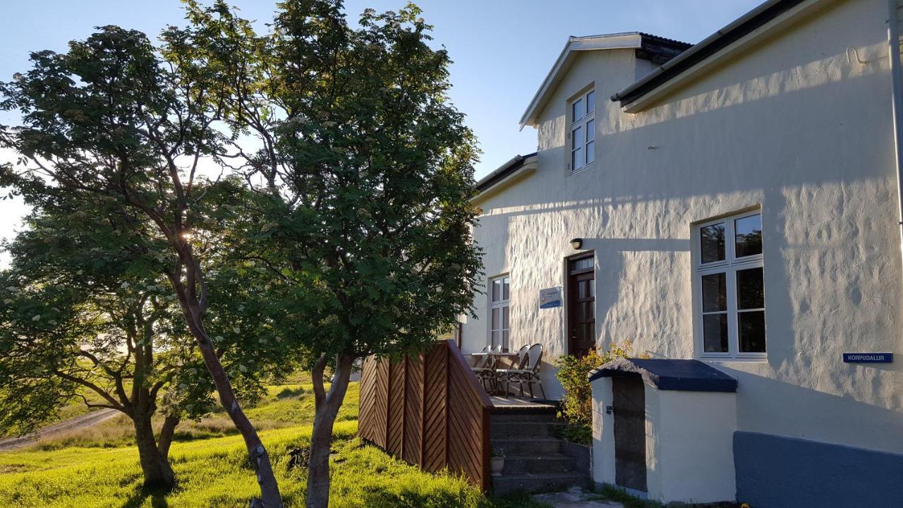 Korpudalur Hi Hostel Flateyri Eksteriør bilde